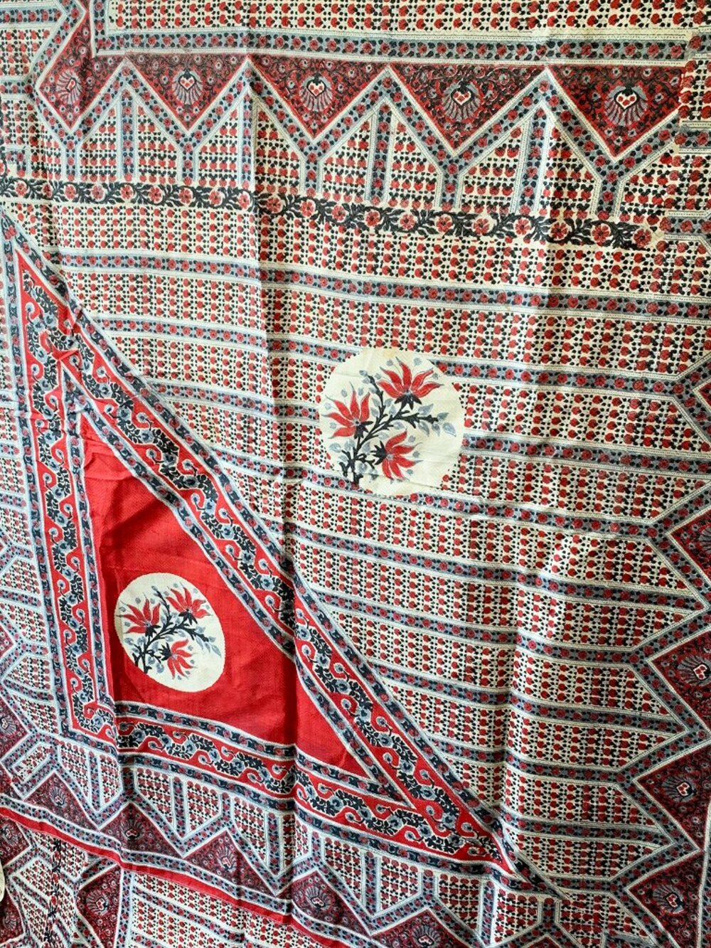 Fabric | Vintage 5yd Sari, As-Is for Crafts and Decor, Busy Microflorals
